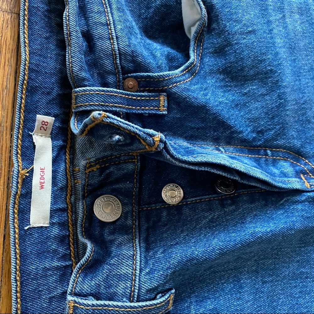 Levi’s Wedgie Jeans